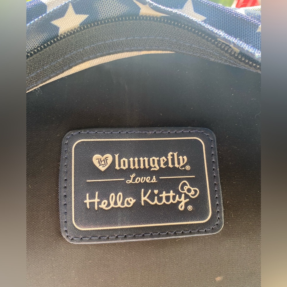Loungefly Hello Kitty backpack - Picture 3 of 8